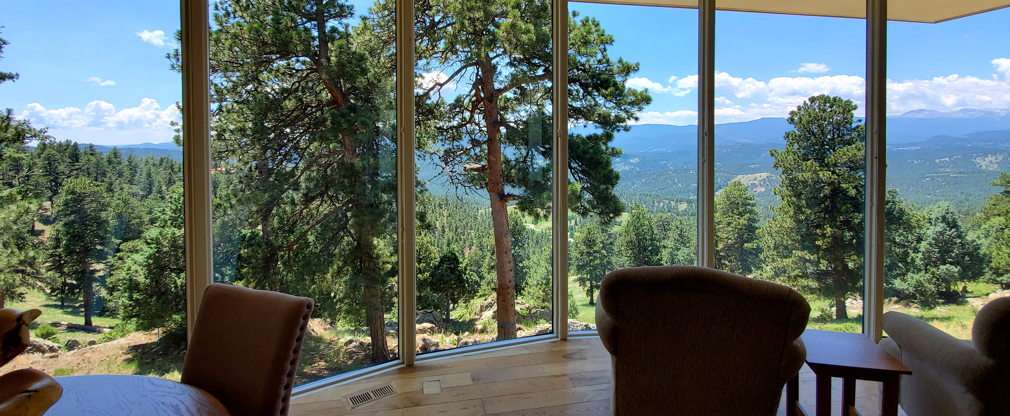 PEAK Window Cleaning, LLC is based in Evergreen, CO and serves the foothills and mountain communities.